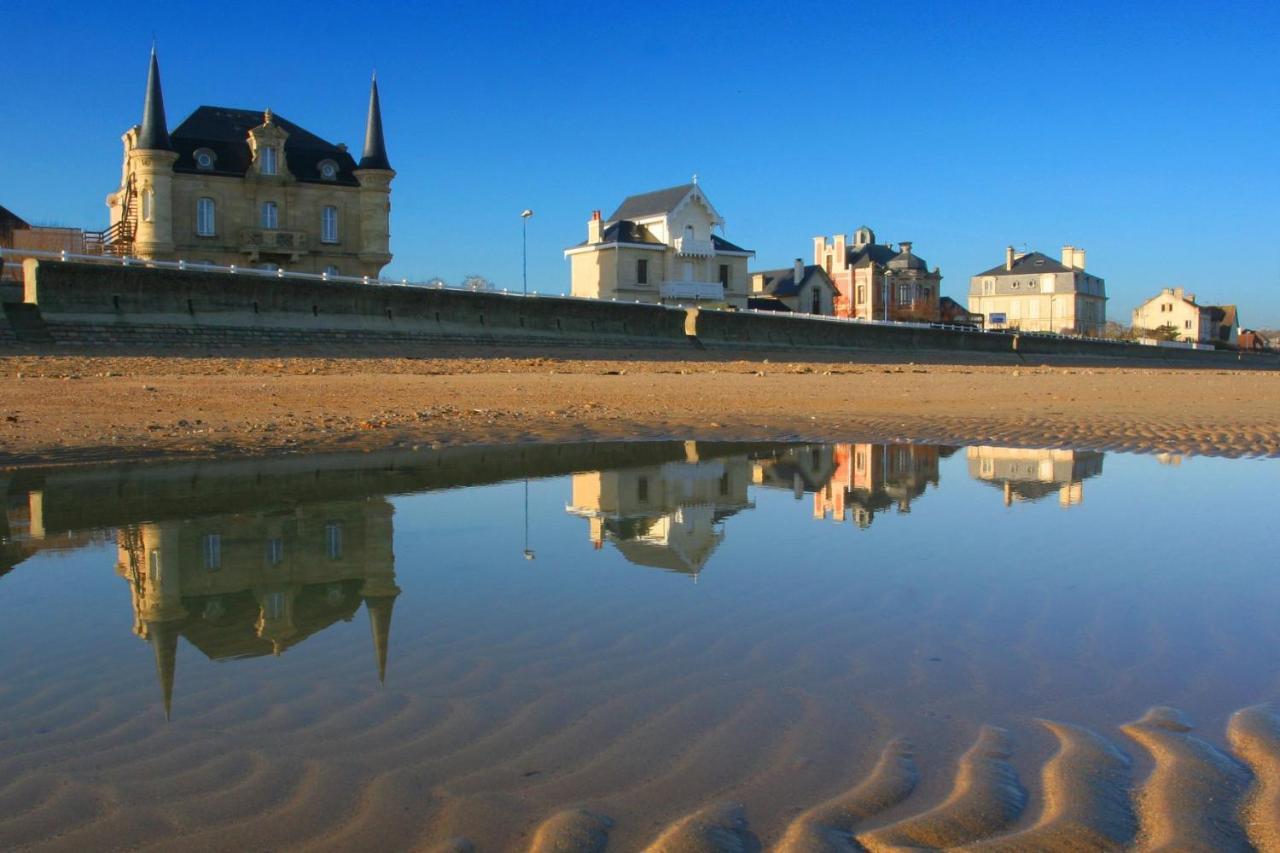 Les Combles De L Aure Grand Studio Cosy Confortable Classe 3 Etoiles Centre Bayeux 2 Mn A Pied Cathedrale Proche Plages Du Debarquement Exterior foto