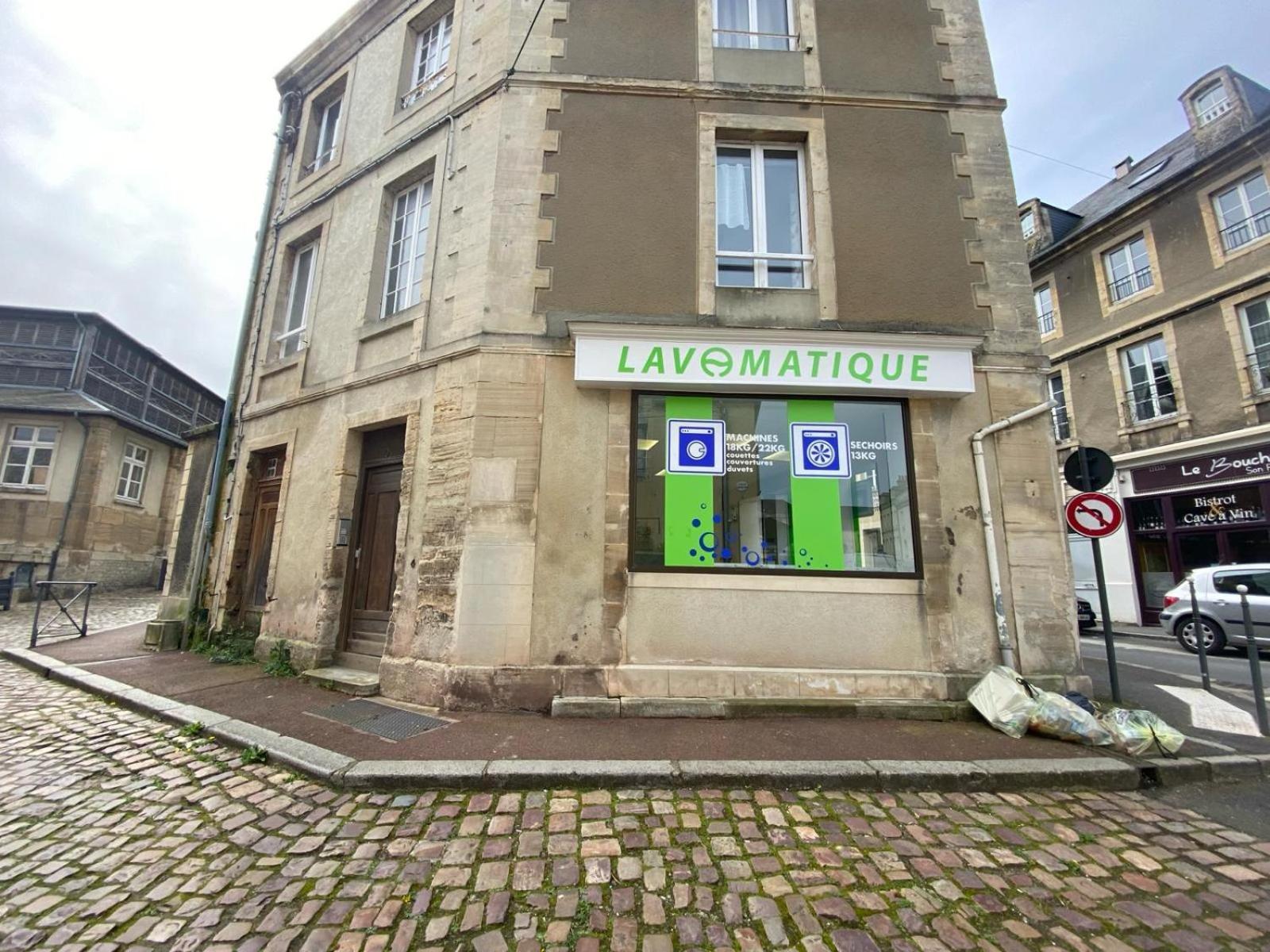 Les Combles De L Aure Grand Studio Cosy Confortable Classe 3 Etoiles Centre Bayeux 2 Mn A Pied Cathedrale Proche Plages Du Debarquement Exterior foto
